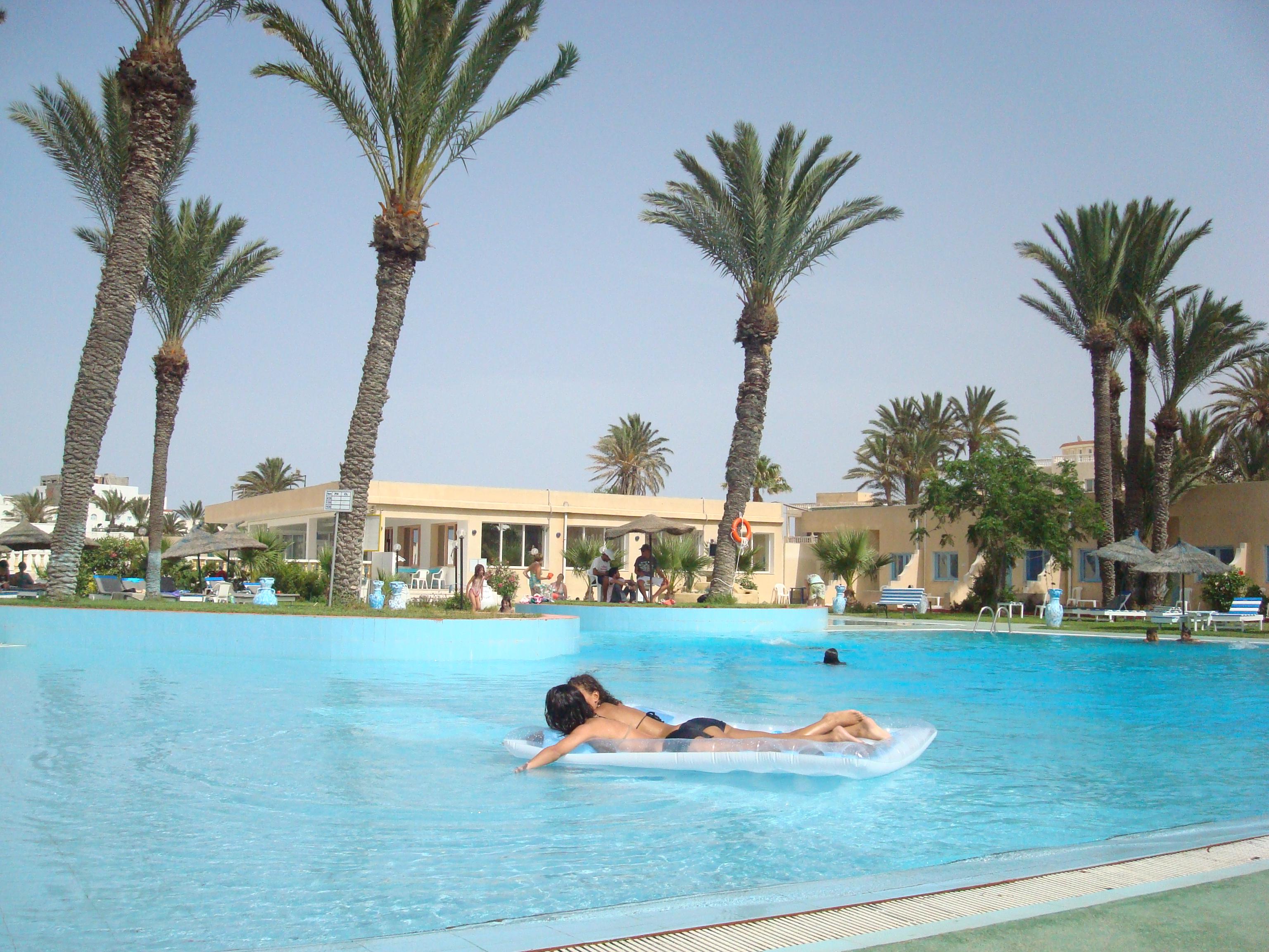 Hotel Les Palmiers Monastir Esterno foto