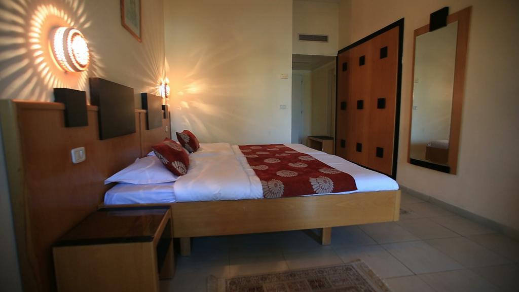 Hotel Les Palmiers Monastir Esterno foto