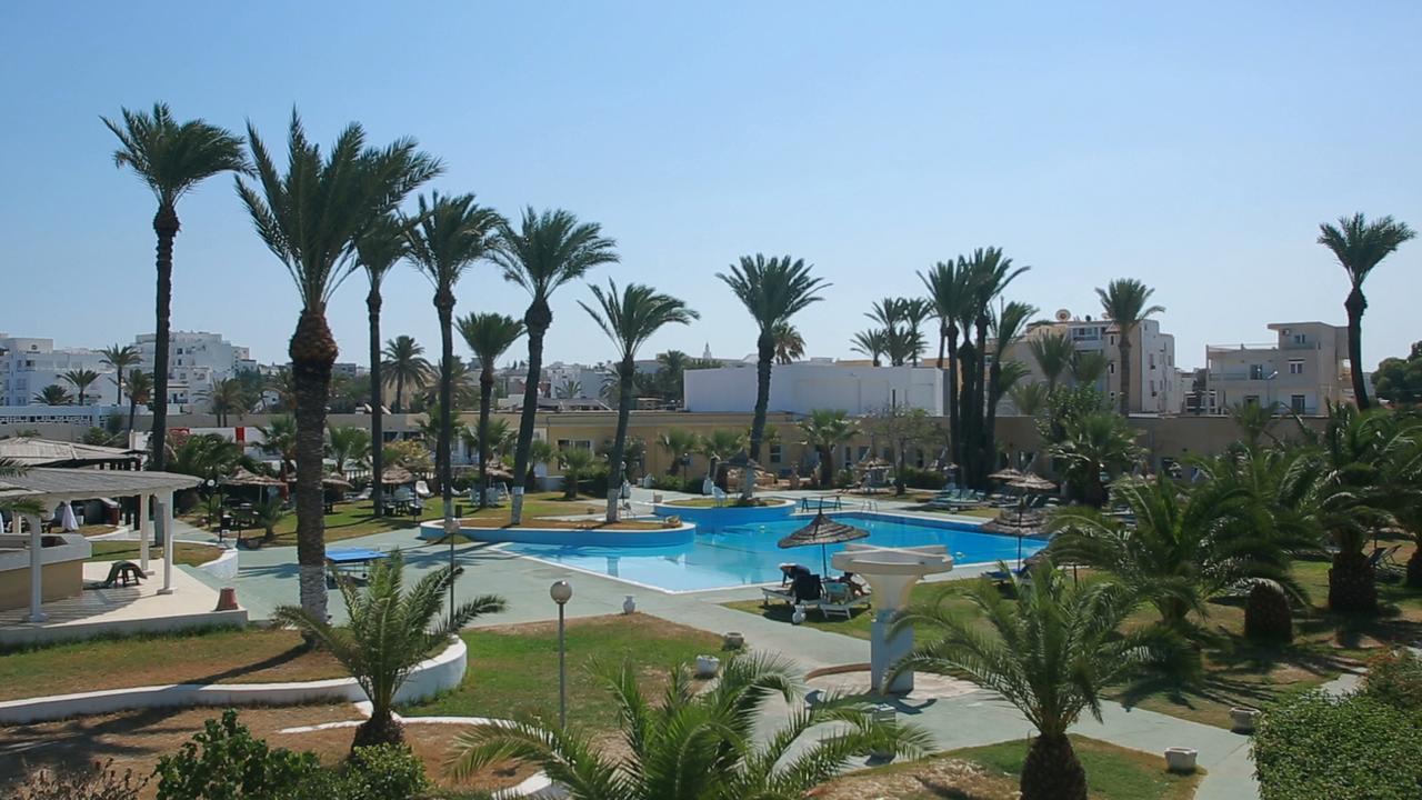 Hotel Les Palmiers Monastir Esterno foto