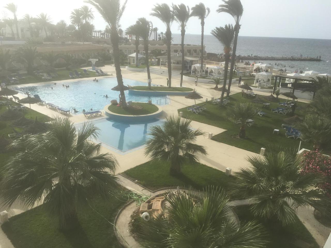 Hotel Les Palmiers Monastir Esterno foto